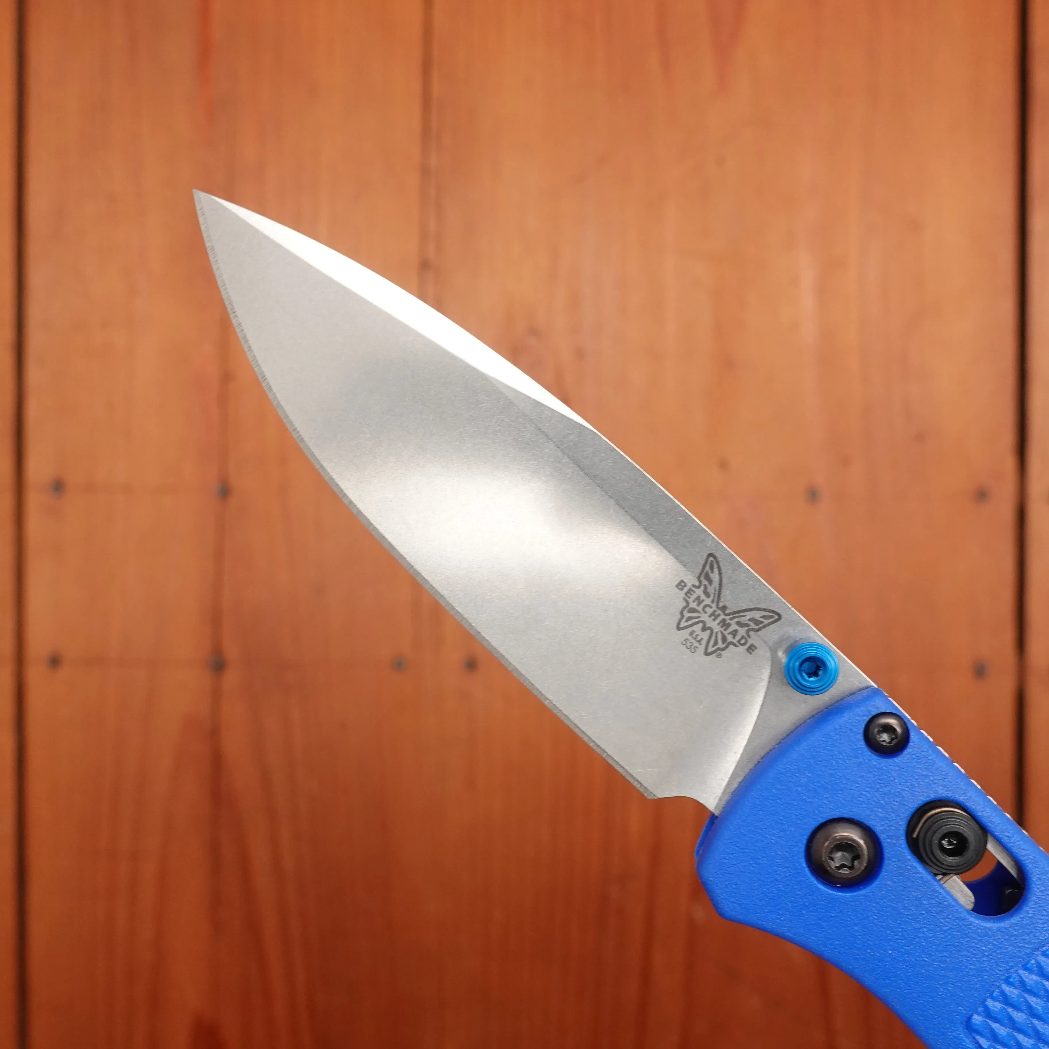 Benchmade 535 Bugout Drop Point CPM-S30V AXIS Lock Blue Grivory Handle